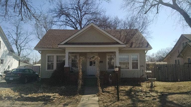 1st image of 410 NE 13th St