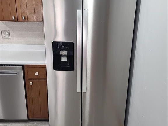 5th image of 6237 Constitution Dr