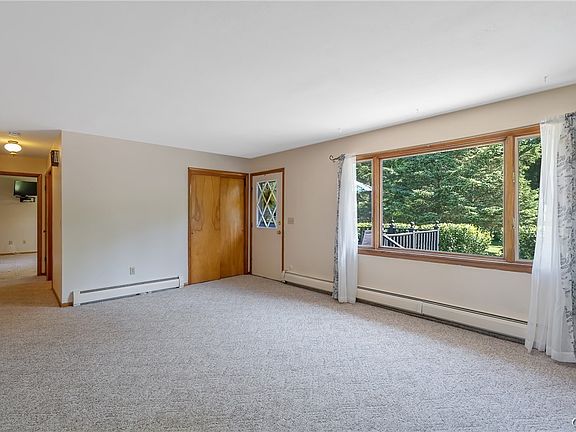 4th image of 6305 1/2 Newport Rd