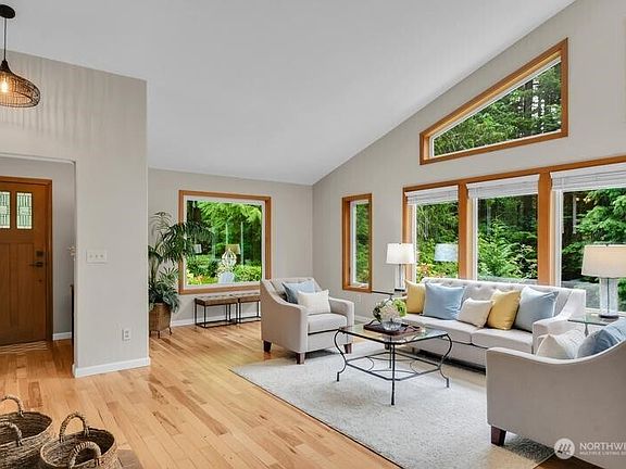 5th image of 530 175th Avenue NE