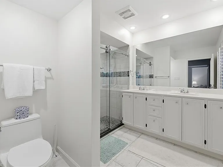 2700 Lantern Ln — Photo 30