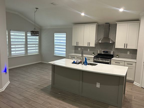 2nd image of 186 Granite City Ave