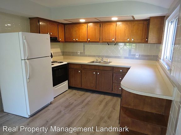2nd image of 1308 Coates Ave