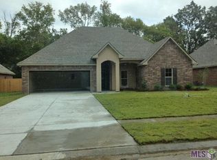 1364 Rue Riviere Dr, Port Allen, LA 70767