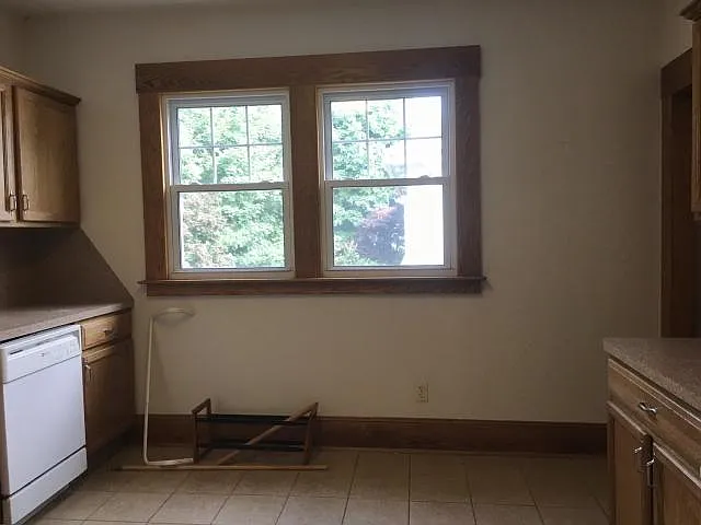 18 Walden St — Photo 2