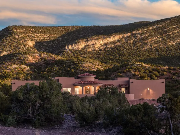2 Valle Tranquillo, Placitas, NM 87043