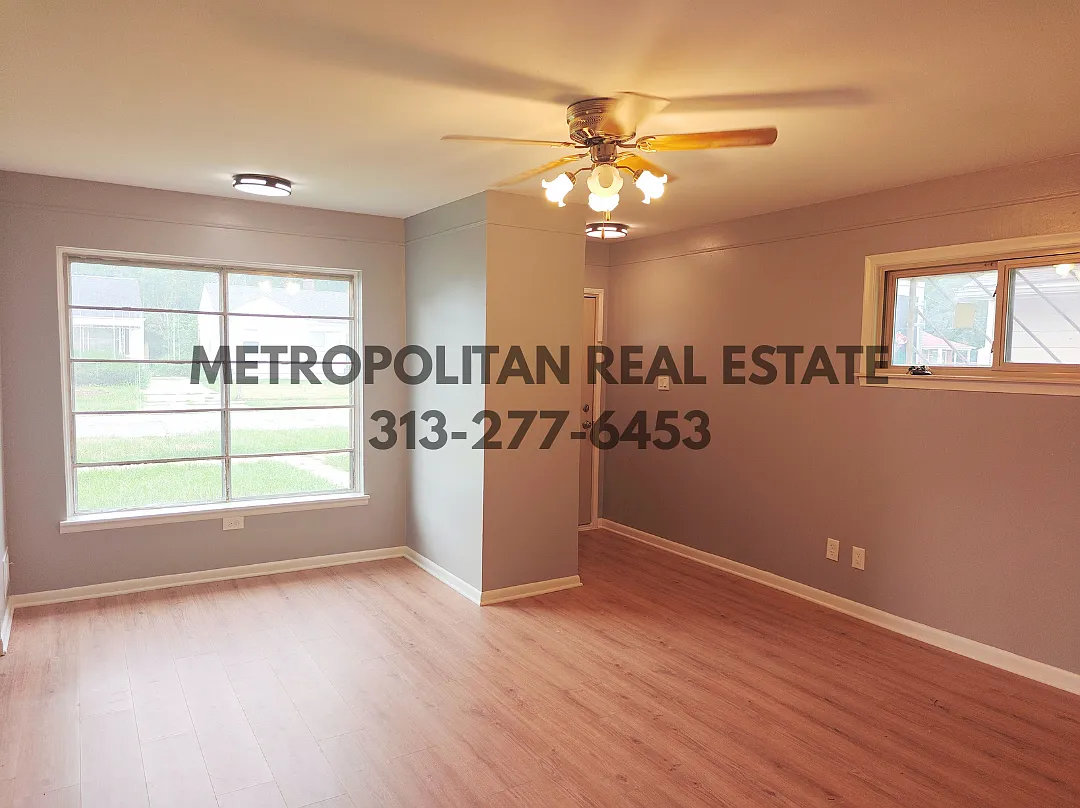 3 bed, 912 sqft, $1,400 — Photo 3