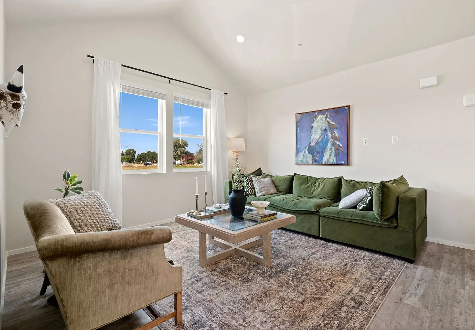 2 bed, 2.0 bath, 1166 sqft, $2,200 — Photo 2