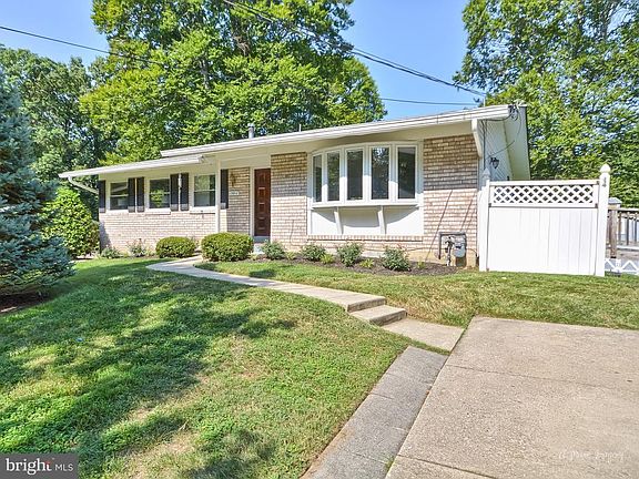 5th image of 13810 Loree Ln