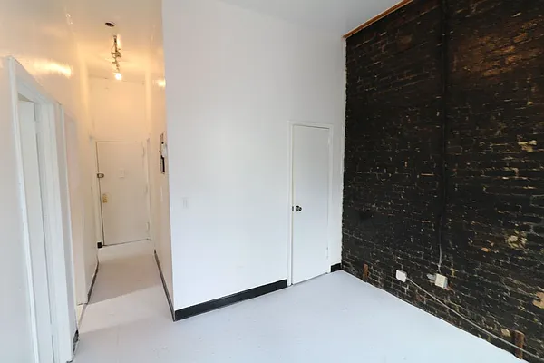 Rented by Alma Realty Corp. | media 14