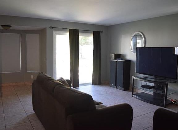 2nd image of 25423 Blackthorne Dr