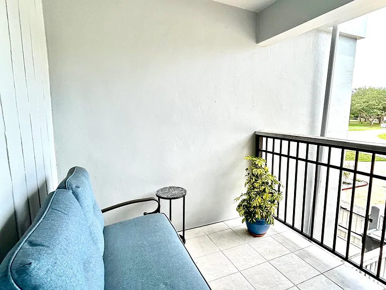 12722 Peconic Ct — Photo 8