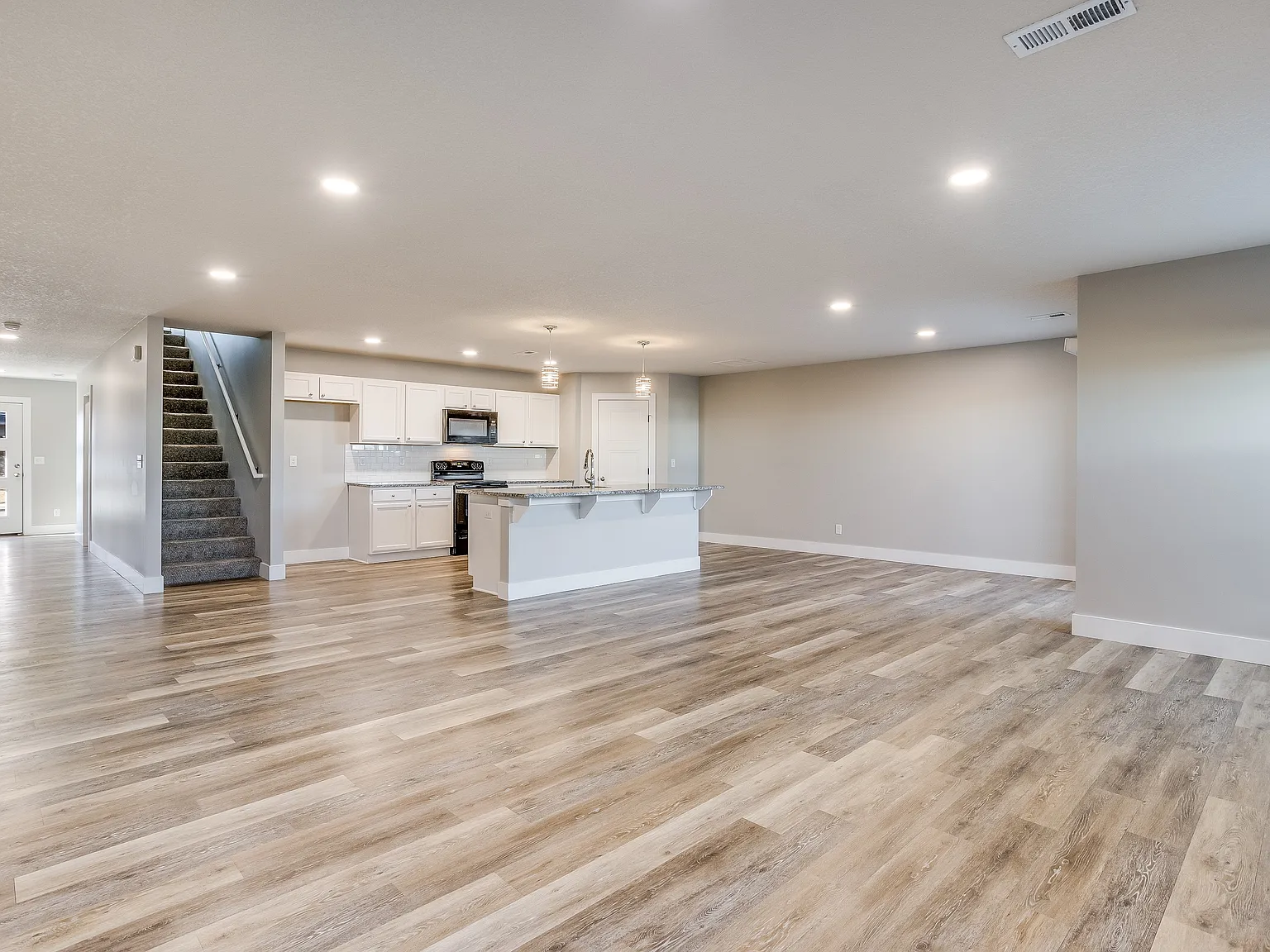 8802 W Haylee St - 1 — Photo 3