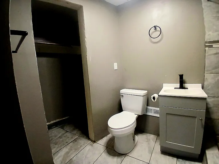 928 Burnet Ave #3 — Photo 13
