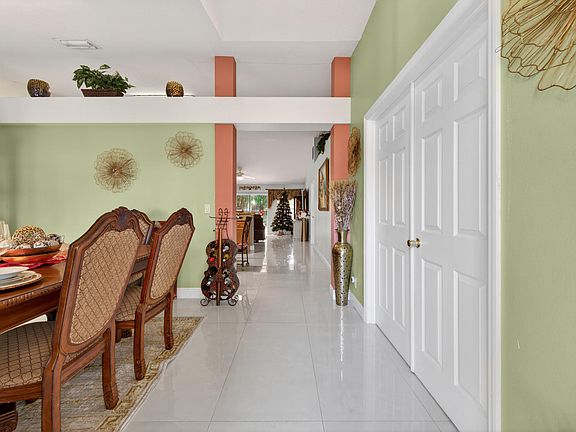 5th image of 598 SW Kaabe Avenue