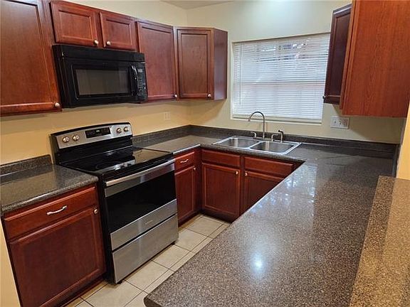 3rd image of 7705 Belcrest Pl
