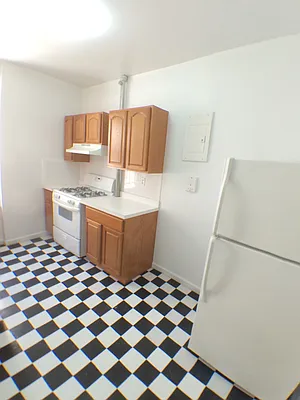 Rented by Kamgirsons & Company, Inc. | media 21