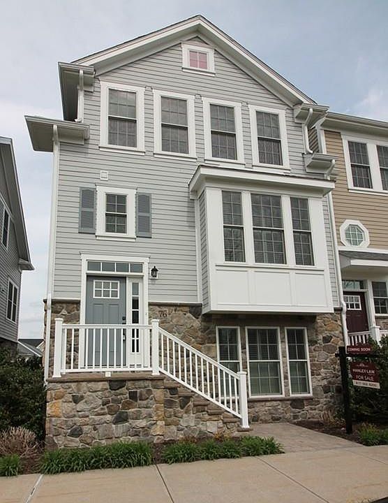 1st image of 76 Parkview St