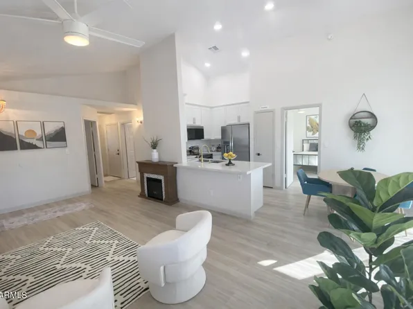 324 S LAVEEN Drive, Chandler, AZ 85226