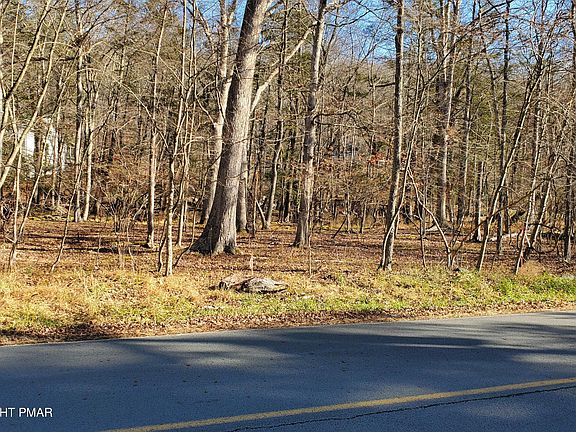 4th image of 713 Decker Rd