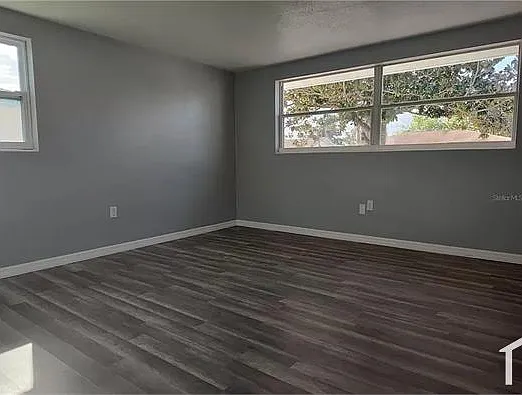 3 bed, 1120 sqft, $2,200 — Photo 4