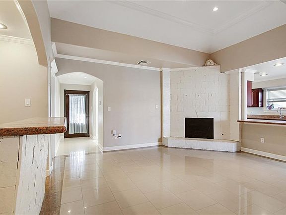 3rd image of 4927 Pentland Dr