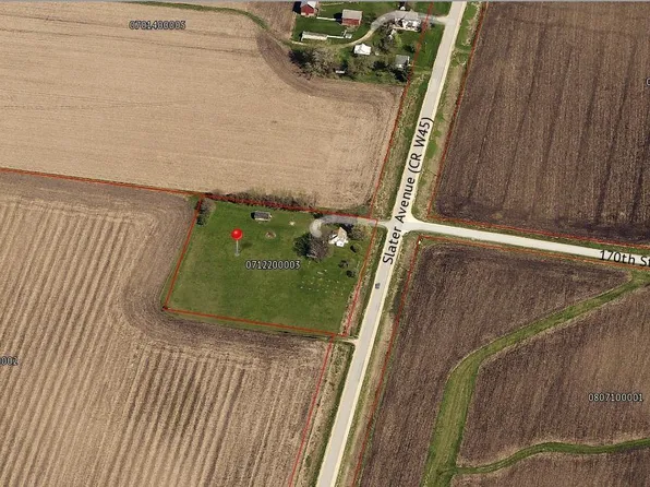 1701 Slater Ave, Winthrop, IA 50682
