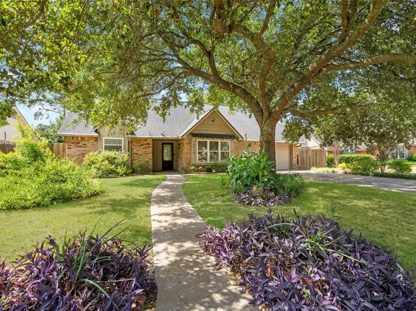 10519 Londonderry Dr, Houston, TX 77043