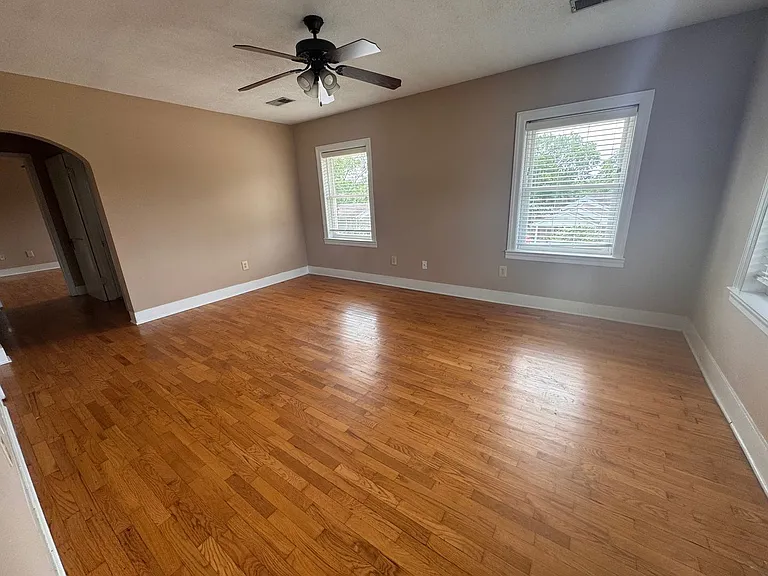 710 Cabell Dr — Photo 20