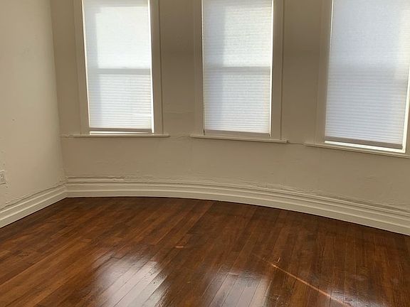 2nd image of 854 36th St APT B