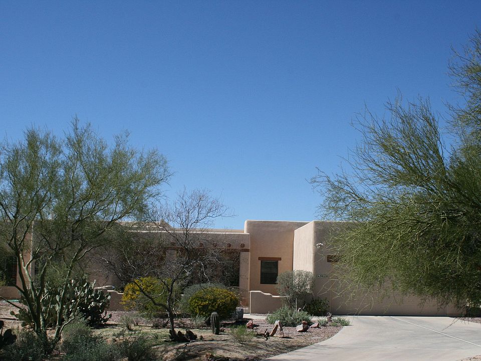 Southwest Style 3 BR on Private .87 Acre cul-de-sac Lot! 