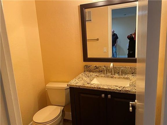 5th image of 9059 Vineyard Lake Dr #1