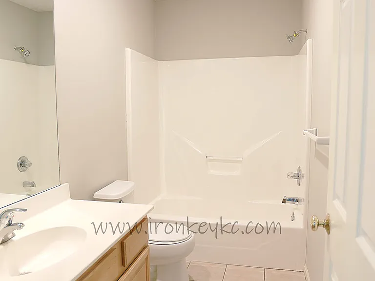 9221 Boehm Dr — Photo 20