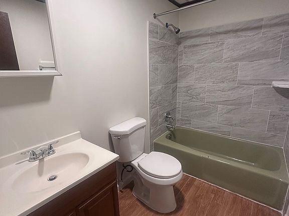 3rd image of 145 Quailwood Pkwy #3