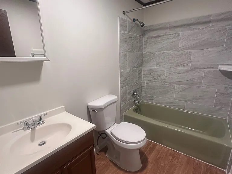 145 Quailwood Pkwy #3 — Photo 3