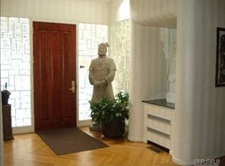 218 Harbor Acres Rd, Sands Pt, NY 11050