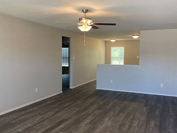 5th image of 1745 Raden St