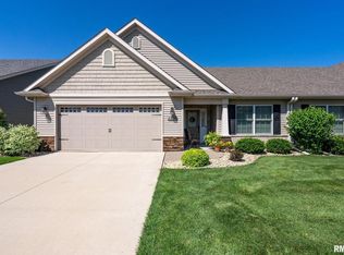 5574 Cavan Xing, Bettendorf, IA 52722