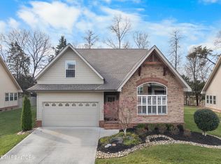 8313 Shoregate Ln, Knoxville, TN 37938