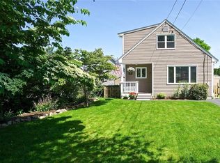 12 Ellen St, Bristol, RI 02809