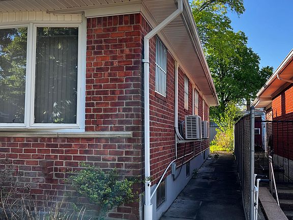 3rd image of 19806 51st Ave