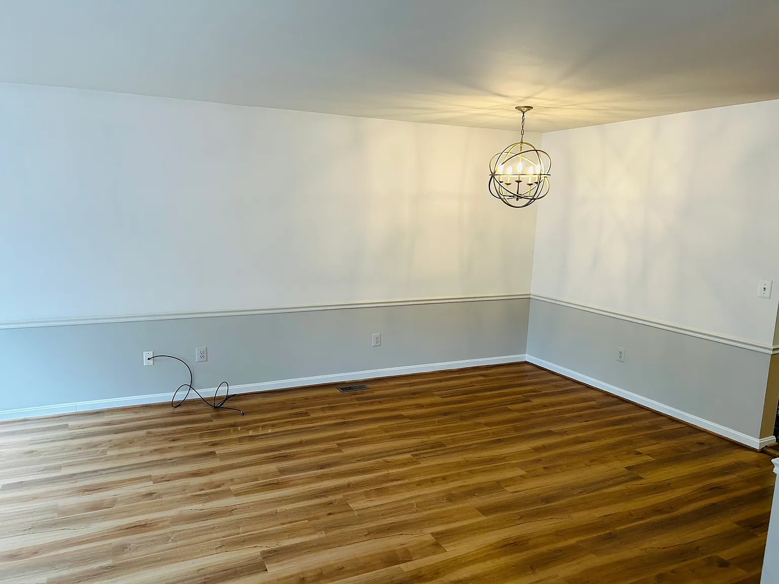 3 bed, 2.5 bath, 1360 sqft, $2,700 — Photo 2