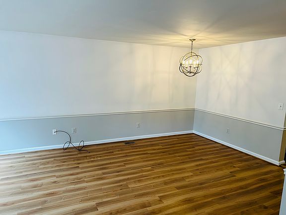 2nd image of 108 Hackley Ct