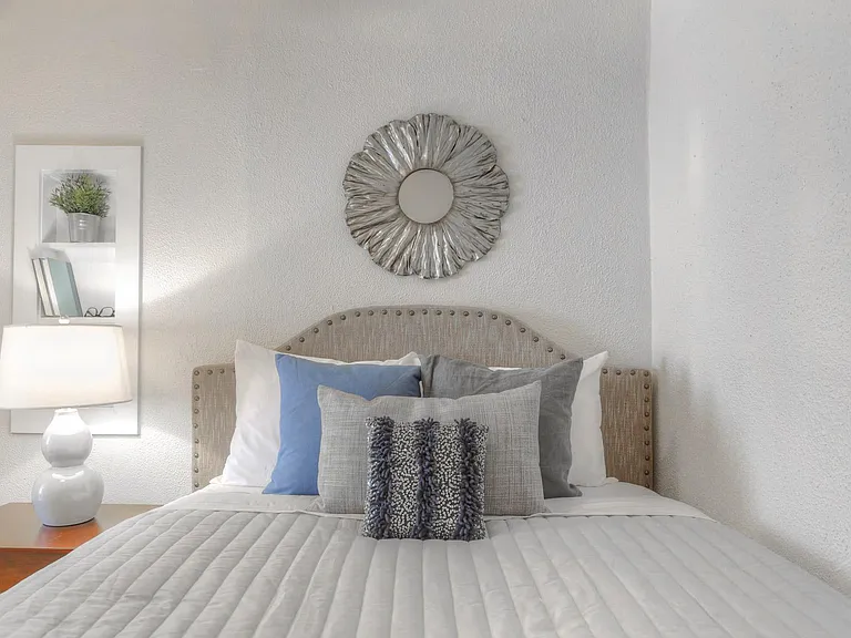 2904 W Estrella St #5 — Photo 9
