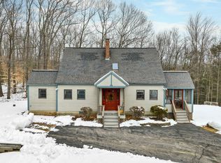 72 Hutchinson Rd, Chichester, NH 03258