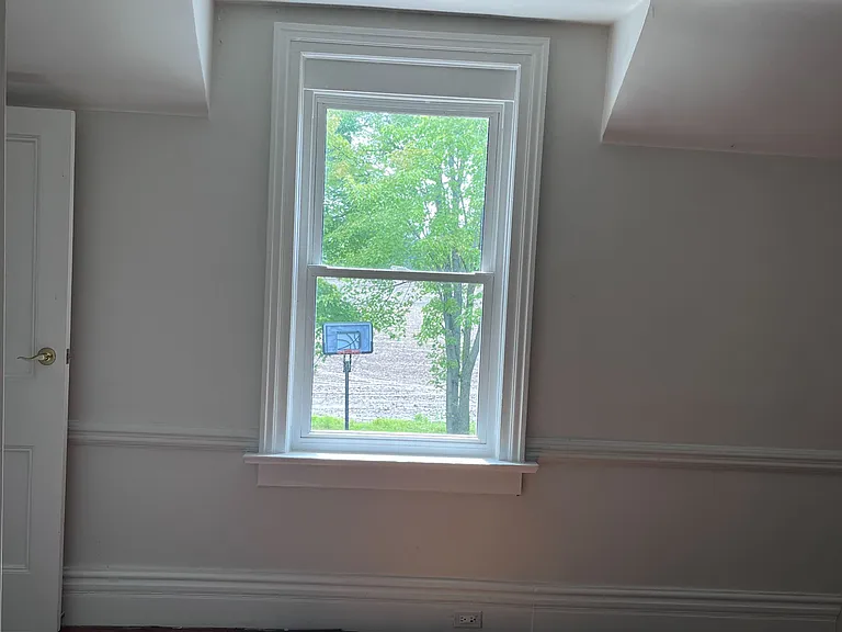 22156 Leslie St — Photo 11