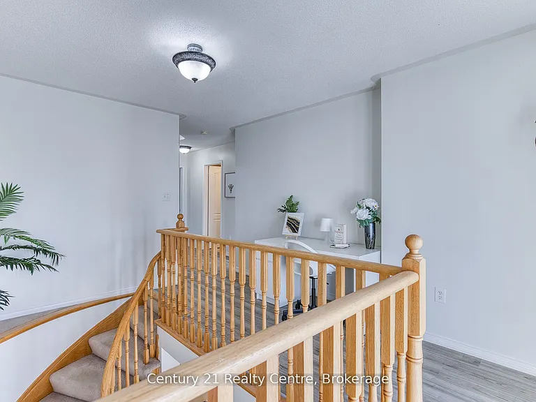 45 Hatch St E — Photo 23