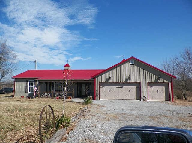 2nd image of 618 Denning Ford Rd