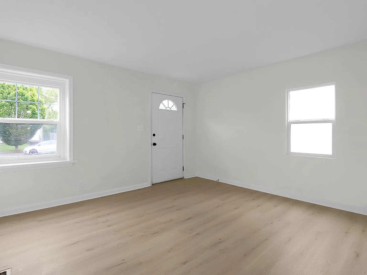 2 bed, 820 sqft, $1,150 — Photo 2