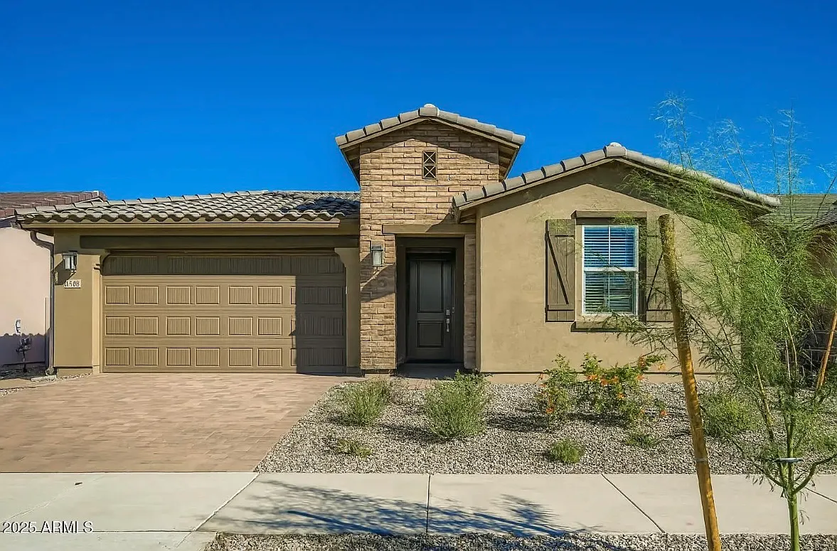 1458 W Ridge Rd — Photo 1